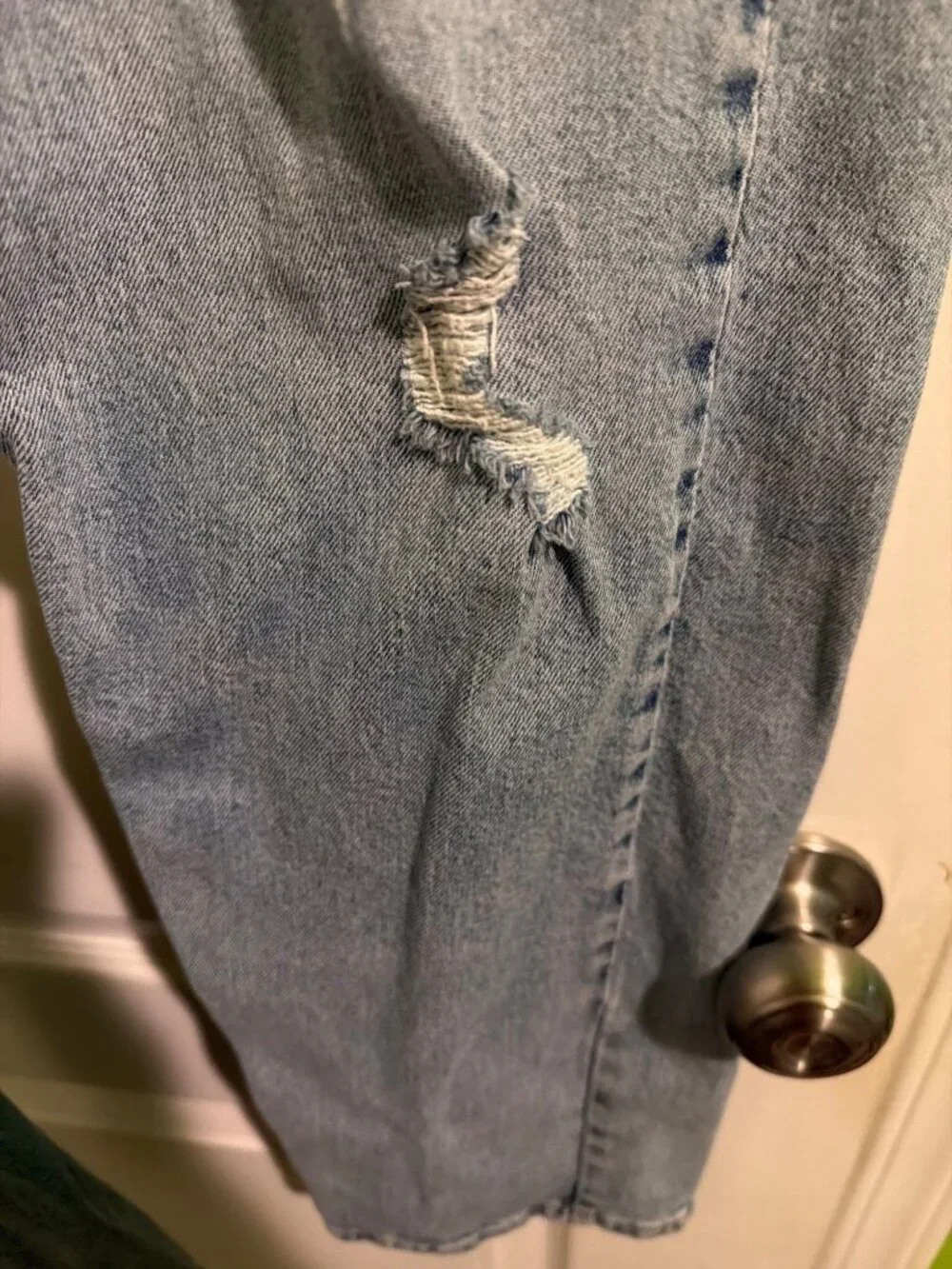 Levis 512 Mens Light Wash Distressed Tapered Jeans W42 L32